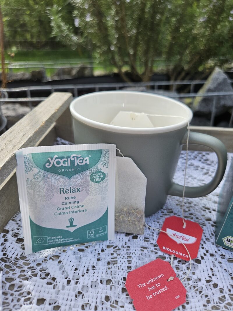 Tisane Yogi Tea Grand Calme - Boite de 17 sachets – Image 3