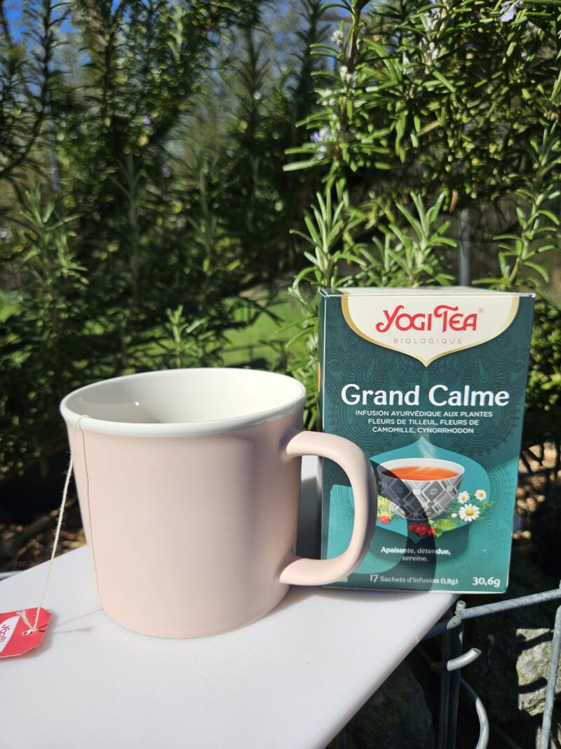 Tisane Yogi Tea Grand Calme - Boite de 17 sachets – Image 2