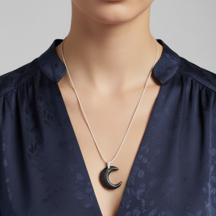 Collier lune en obsidienne argentée